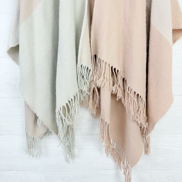 Soia & Kyo Woven Scarfigan Wrap Shawl Poncho One Size Ivory Mauve Fringe Cozy - Picture 7 of 16
